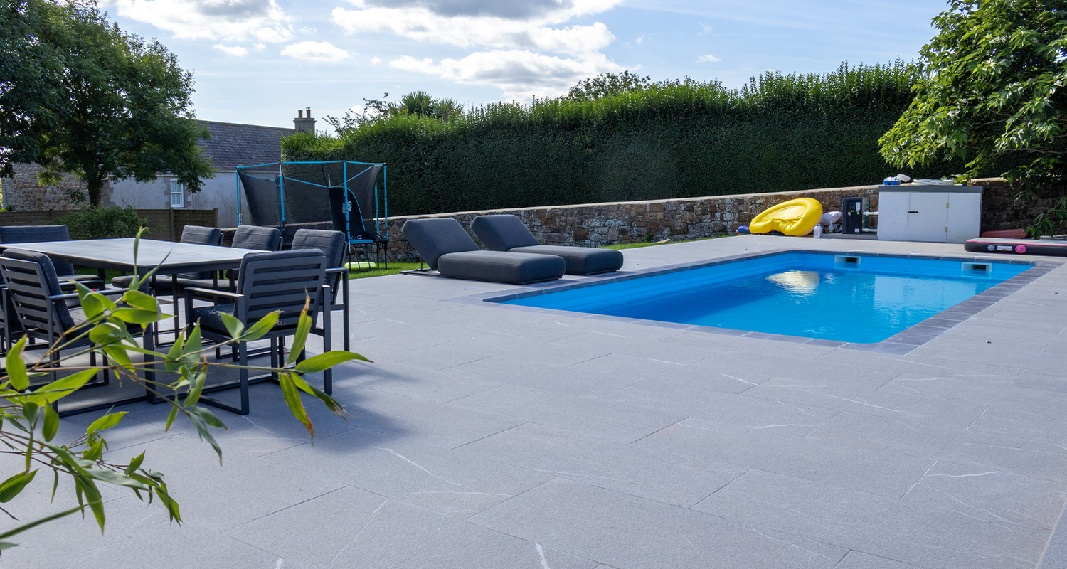 pool-co-jobs_0005s_0005__H0A0476